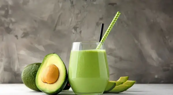 Batido de aguacate: la receta perfecta, beneficios y trucos expertos