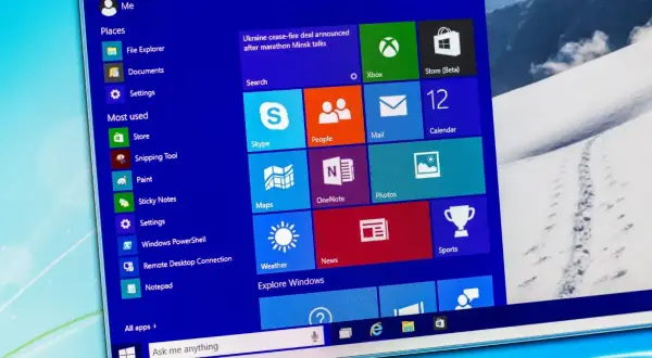 Menu Start systemu Windows z kafelkami aplikacji, gotowe do aktualizacji oprogramowania.