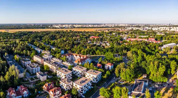 Bemowo Lotnisko: Osiedla, metro, hałas. Czy warto tu zamieszkać?