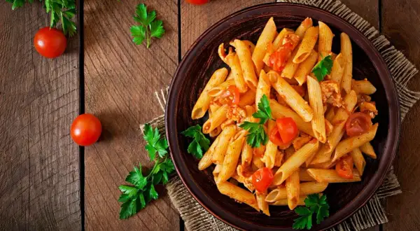 Ile gotować penne? Czas, al dente i 7 błędów, których unikaj