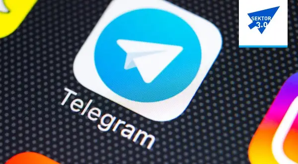 Ikona aplikacji Telegram na ekranie smartfona. Sektor 3.0.