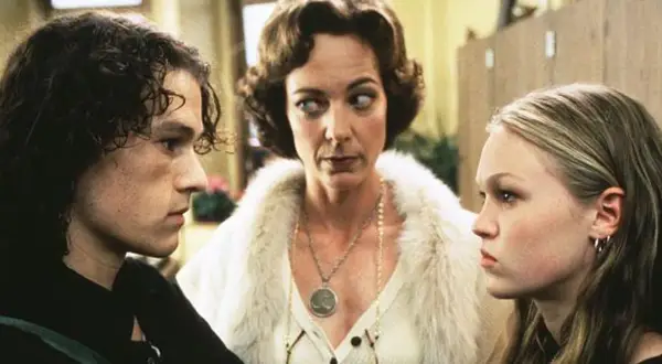 Heath Ledger, Julia Stiles i Allison Janney w scenie z filmu "Poskromienie złośnicy".