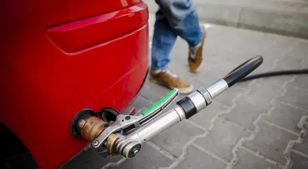 Tankowanie gazu LPG. TDT legalizacja butli lista - sprawdź, czy Twój pojazd jest na liście.