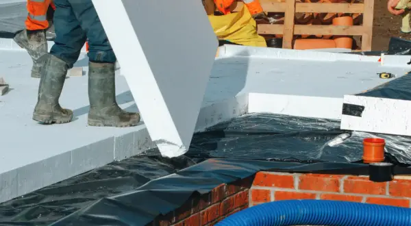 Ile styropianu na strop betonowy? Odpowiednia grubość dla izolacji