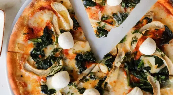Maîtriser la pâte à pizza italienne : les secrets du pizzaiolo