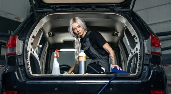 Ile można zarobić na auto detailing? Fakty i różnice w wynagrodzeniach