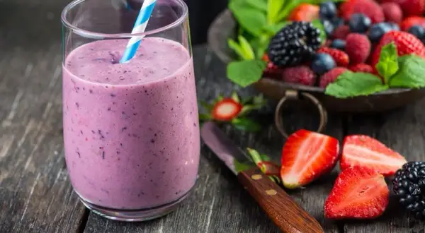 Kiedy pić shake proteinowy, aby maksymalnie wspierać regenerację?