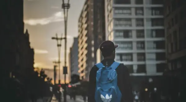 Przegląd plecaków Adidas. Czy warto wybrać je na wycieczkę?