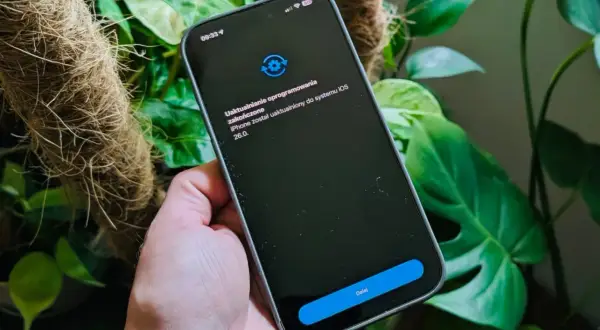 Aktualizacja iOS zakończona na iPhonie. Długie wsparcie dla iPhone XS jest zapewnione dzięki regularnym aktualizacjom.