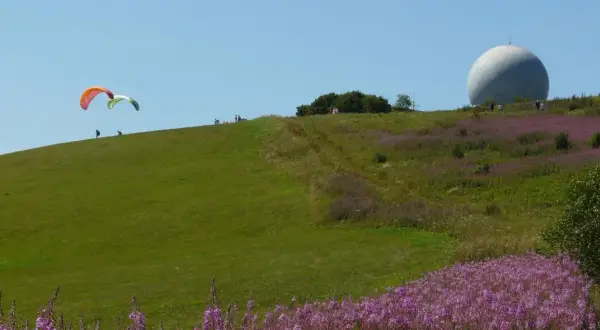 Wasserkuppe: Hessens höchster Berg Ihr Guide für Abenteuer & Ausflug