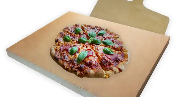 Kamień do pizzy czy warto? Sprawdź, jak poprawia jakość wypieku
