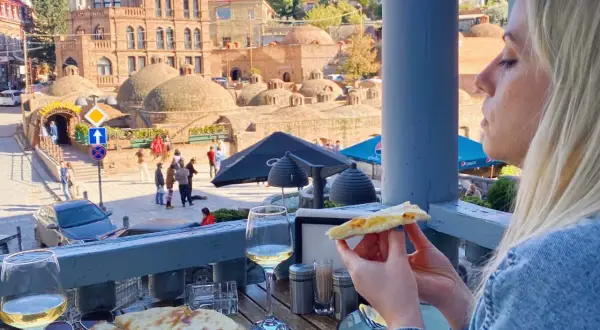 Tbilisi gdzie zjeść - odkryj najlepsze restauracje z gruzińską kuchnią