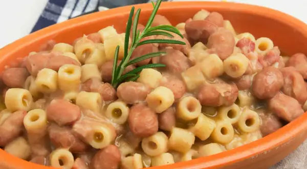 Minestra e Fagioli Perfetta: I Segreti della Nonna e Trucchi da Chef