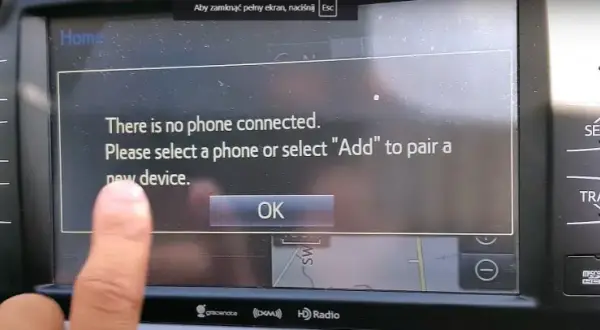 Bluetooth w aucie: Jak połączyć telefon i rozwiązać problemy?