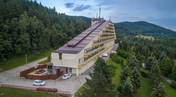 Wysowa-Zdrój: Sanatoria dla seniora jak wybrać idealny pobyt?