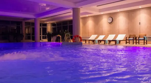 Romantyczny weekend w SPA dla dwojga: Gdzie i za ile? Pełen przewodnik