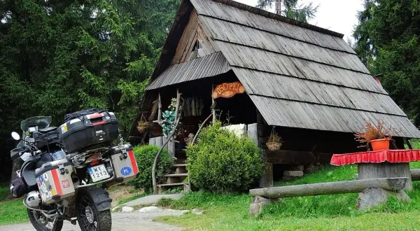 Bacówka u Jancoka: Co musisz wiedzieć przed wizytą na Podhalu?