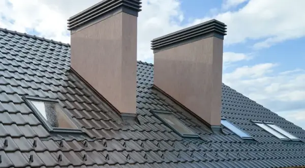 Jaką podbitkę wybrać do dachówki antracytowej? Poznaj najlepsze opcje!
