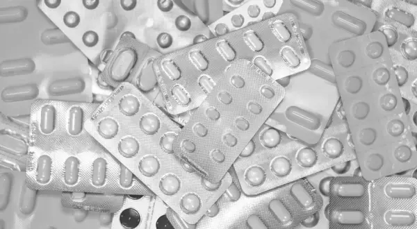 En hög med olika medicinpaket. Kanske dags att sluta med brintellix och prova något annat?