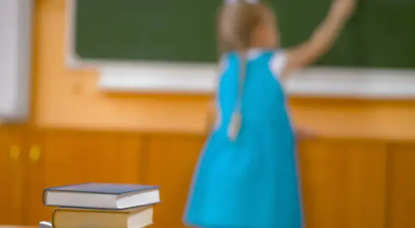 Zdalne nauczanie 2026: Ile kosztuje i jak zaoszczędzić? Pełen przewodnik