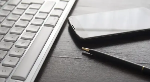 Jak internet w tekstach kultury zmienia język i komunikację?
