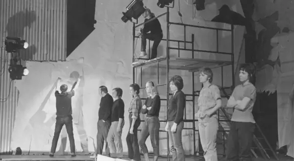 Jak aktor poruszający kukiełkami zmienia świat teatru lalek