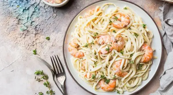Pyszne spaghetti z krewetkami: proste przepisy na wyjątkowe dania
