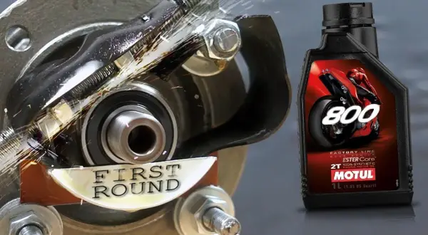 Motul 800 2T opinie - czy to najlepszy olej do silników dwusuwowych?