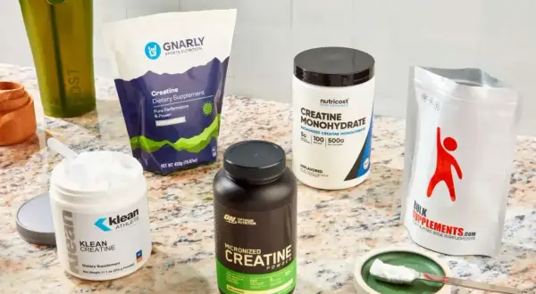 Różne rodzaje kreatyny, w tym Klean, Optimum Nutrition i Nutricost. Szukasz jaka najlepsza kreatyna? Wybór zależy od Twoich celów.