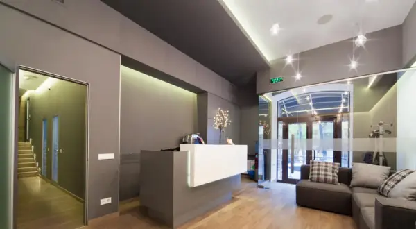 Co to jest lobby w hotelu i jakie pełni funkcje w obiekcie?