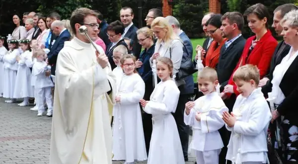 Ile naprawdę kosztuje msza święta wieczysta? Sprawdź ceny i procedurę zamówienia