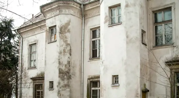 Pałac w Chrzęsnem: fascynująca perła architektury Mazowsza - zwiedzanie