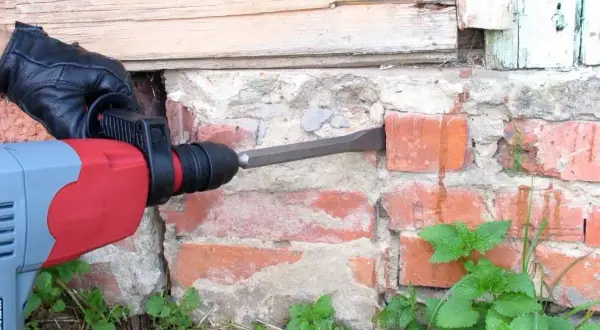Czym obłożyć podmurówkę ogrodzenia? Sprawdź najlepsze materiały