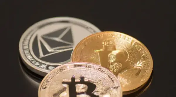 Czy kryptowaluty są legalne? Sprawdź regulacje prawne w Polsce i na świecie