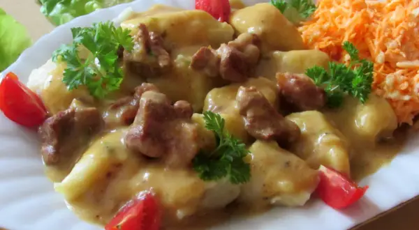 Jakie sosy najlepiej pasują do kopytek? Sprawdź smaczne propozycje