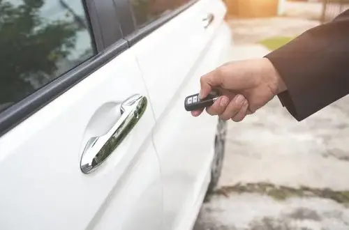 Co to jest leasing samochodu? Kluczowe informacje i pułapki