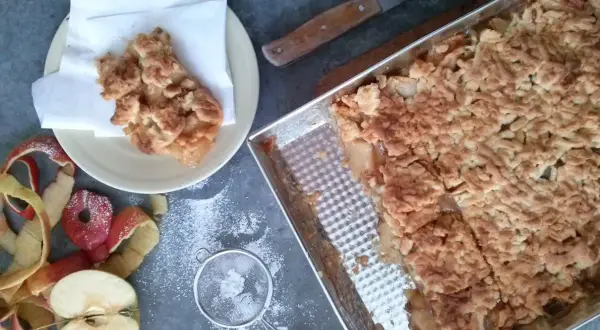 Czy szarlotkę pieczemy z termoobiegiem? Odkryj najlepsze metody pieczenia