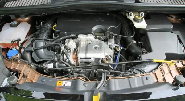 Ford C-Max jaki silnik wybrać? Sprawdź najlepsze opcje silnikowe