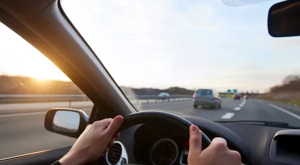 Jak włączyć tempomat w Toyota Corolla - proste kroki, które musisz znać