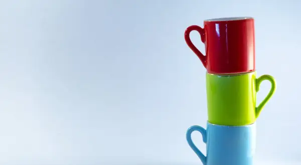 Keep calm and drink: Dlaczego ten slogan podbija serca fanów?