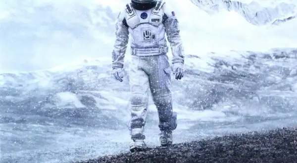 Muzyka z filmu Interstellar: Emocjonalna podróż przez dźwięki Hansa Zimmera