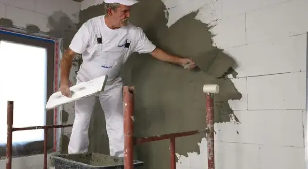 Jaki tynk wewnętrzny na beton komórkowy - uniknij błędów przy wyborze