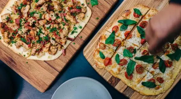 Jak układać składniki na pizzy, by uniknąć błędów i uzyskać smakowitość