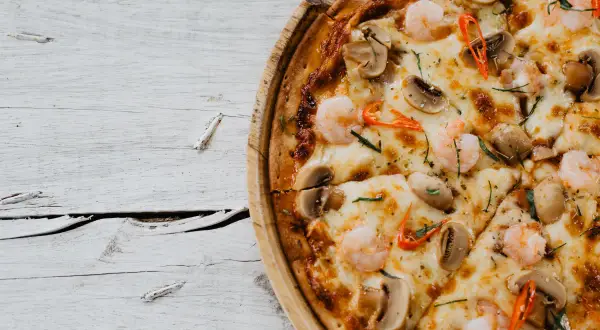 Jak zrobić ciasto do pizzy, które zawsze się udaje i zachwyca smakiem