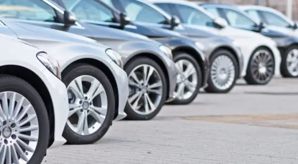 Auto z Europy: Kompleksowy poradnik zakupu i importu pojazdów