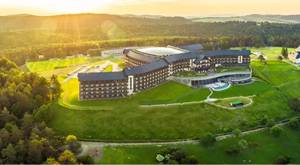 Kto jest właścicielem hotelu Arłamów? Poznaj zaskakujące szczegóły!