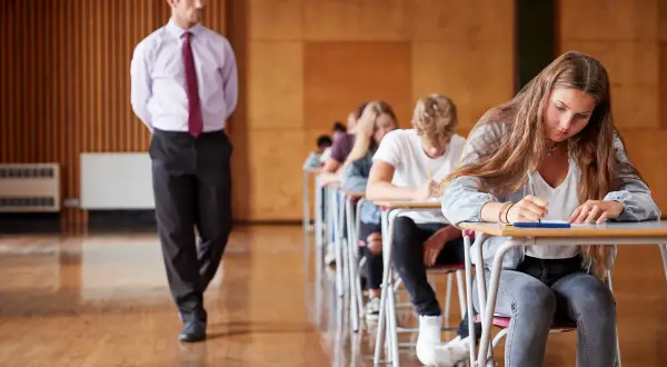 Ile godzin biologii w 8 klasie? Sprawdź, co warto wiedzieć!