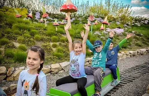 Gdzie na weekend z dzieckiem w Małopolsce? Sprawdź najlepsze atrakcje dla rodzin