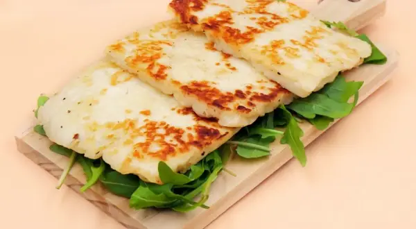 Czy w ciąży można jeść ser halloumi? Bezpieczne wybory żywieniowe
