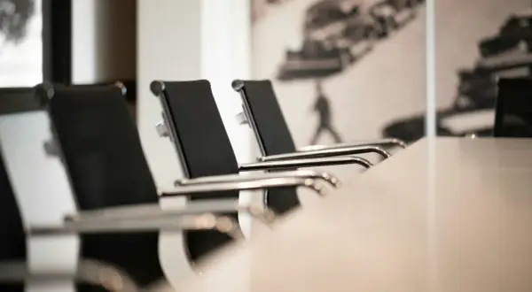 Sala konferencyjna Lublin – na jakie parametry techniczne i organizacyjne warto zwrócić uwagę przed rezerwacją?
